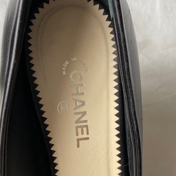 CHANEL Vintage Black Kitten Heels - Picture 6 of 8